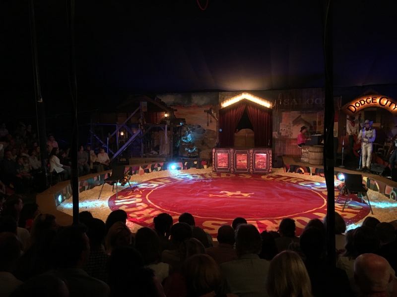 Giffords Circus (800×600)